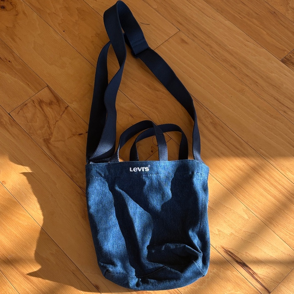levis jean shoulder bag